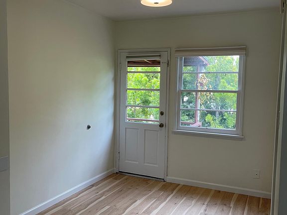 3rd image of 4425 Florida St