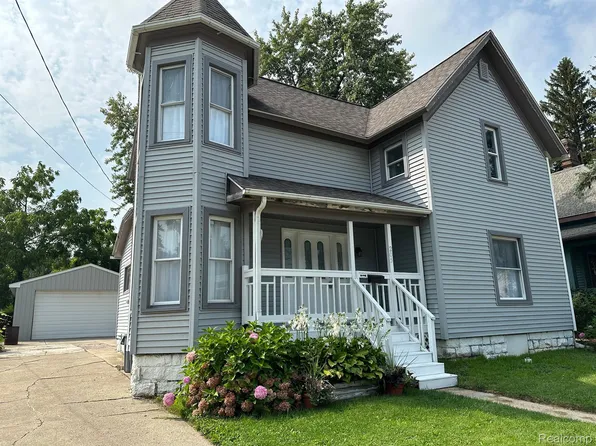 205 N Mackinaw St, Durand, MI 48429