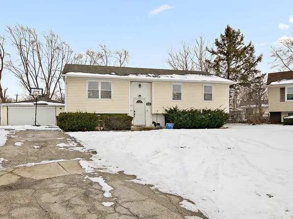 34 S Chestnut Ct, Glenwood, IL 60425