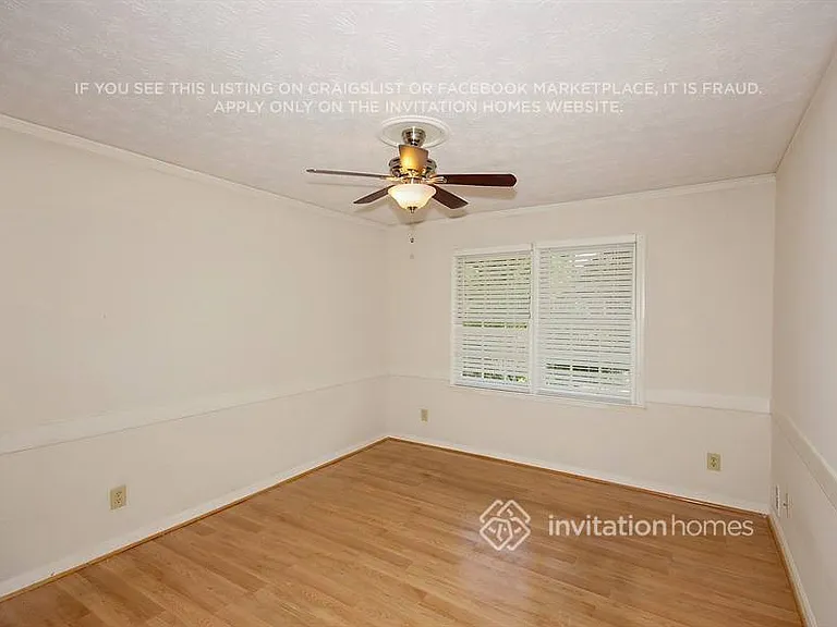 458 Glendale Ct — Photo 10