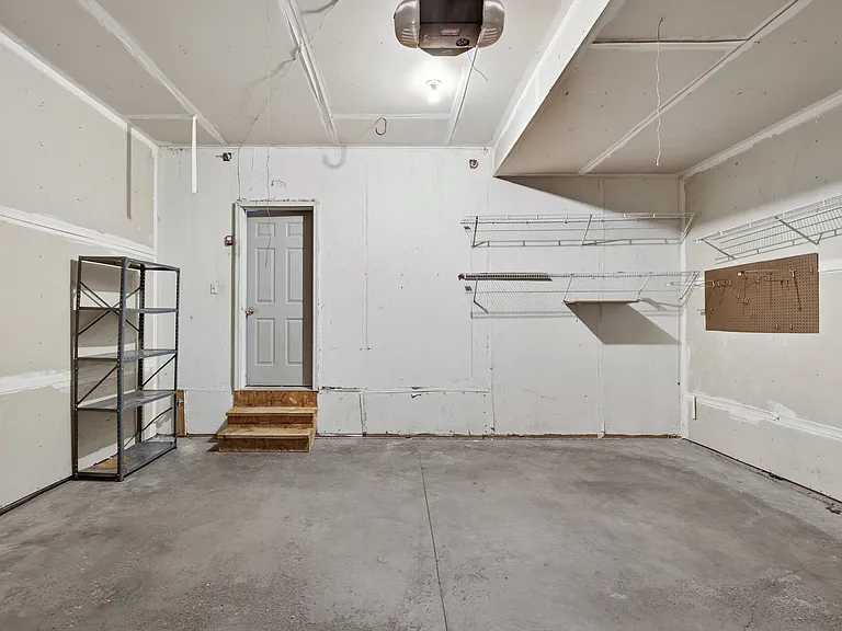 5130 Holly Ln N — Photo 26