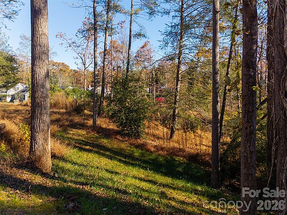 3rd image of 50 Forest Rd