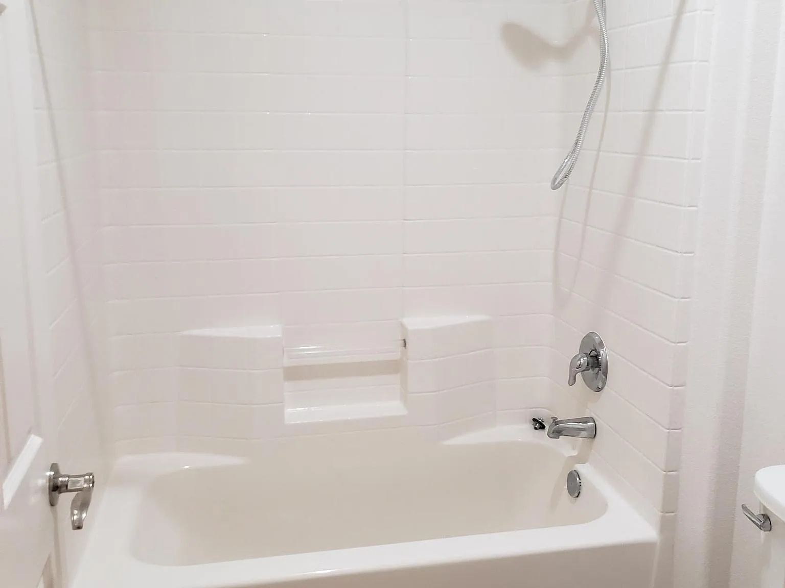 3 bed, 1750 sqft, $2,600 — Photo 4