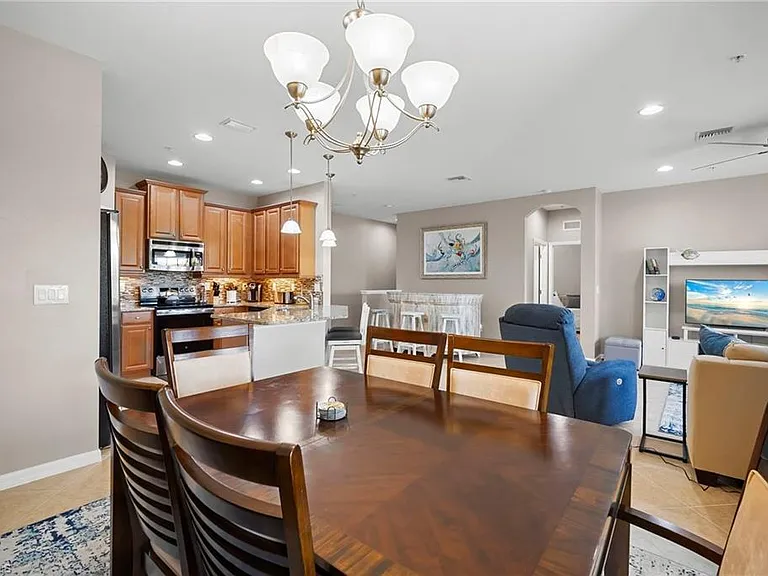 23520 Alamanda Dr #202 — Photo 20