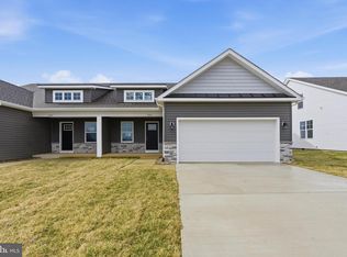 104 Barrier Reef Dr, Martinsburg, WV