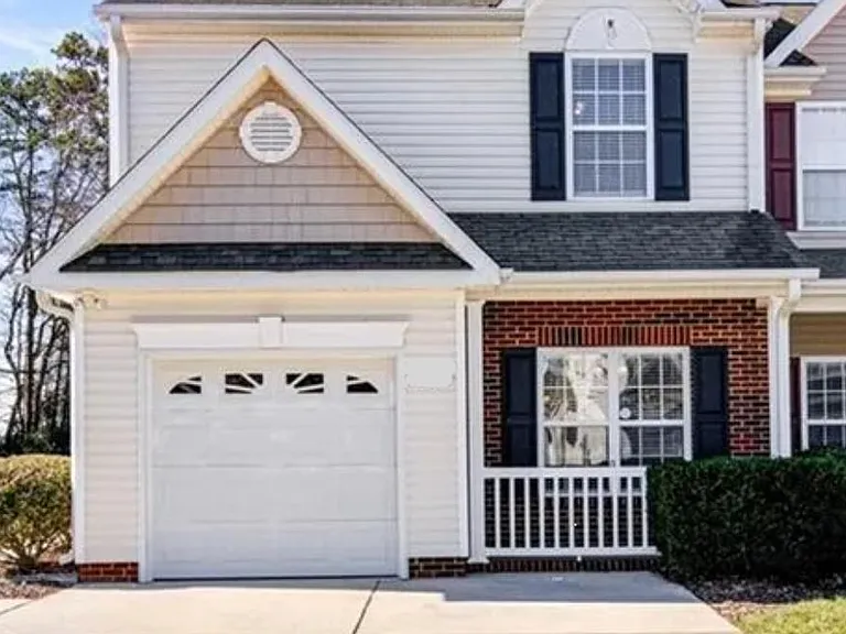 3553 Parkhill Crossing Dr — Photo 2