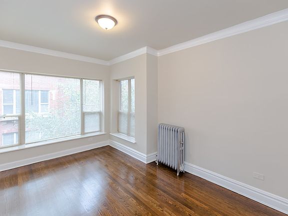 3rd image of 5152 S King Dr #51742