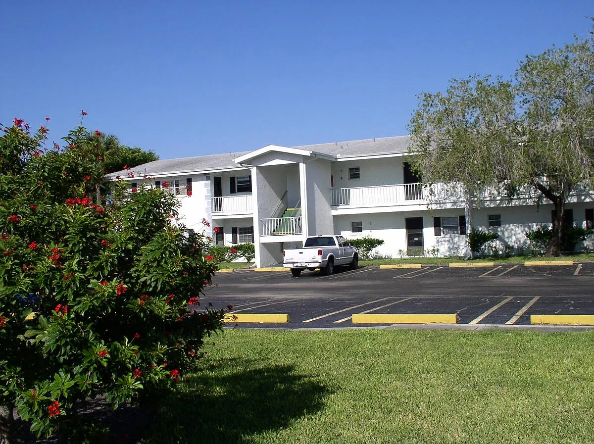1 bed, 780 sqft, $980 — Photo 3