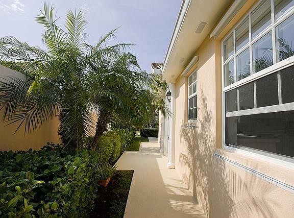 4th image of 8663 SE Retreat Dr