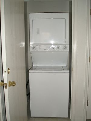 3rd image of 107 W Dove Ln