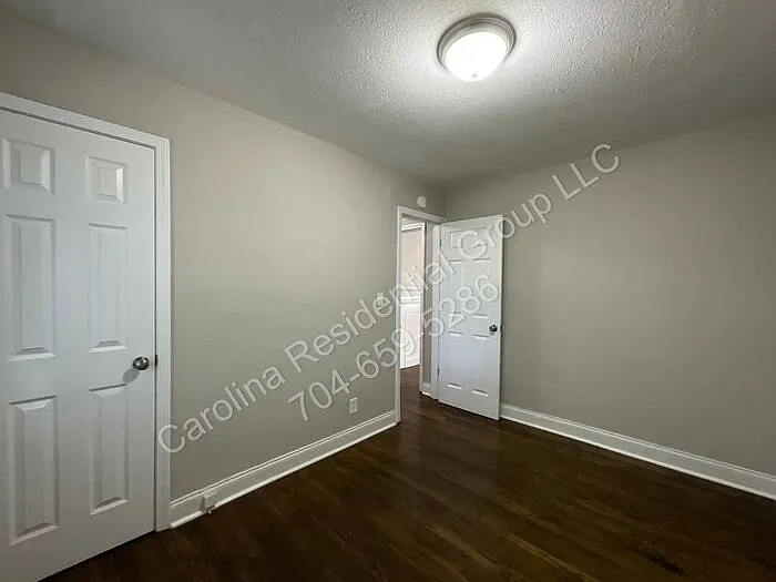 405 Plymouth Ave — Photo 7