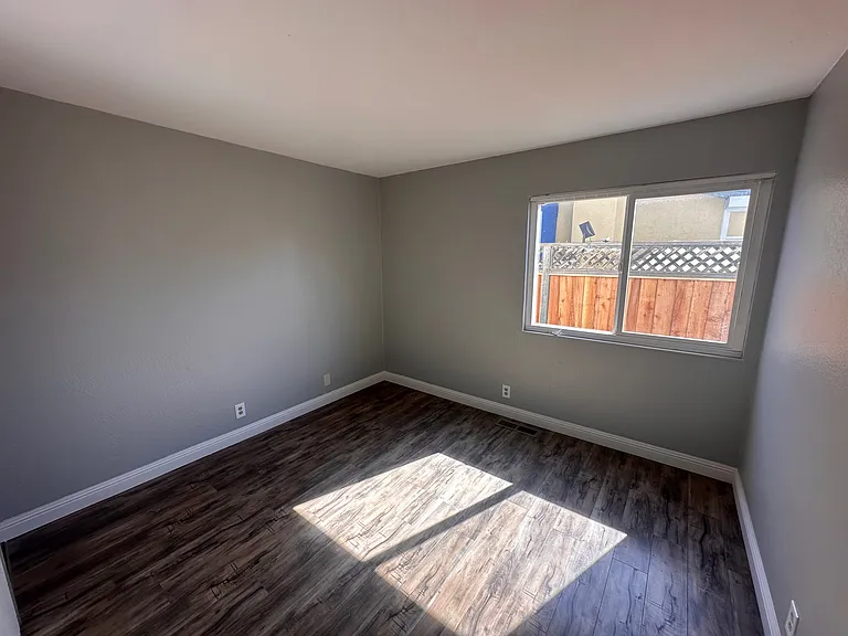 563 Simas Dr — Photo 17