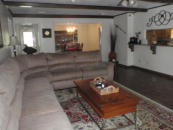 5th image of 4135 Clovernook Ln