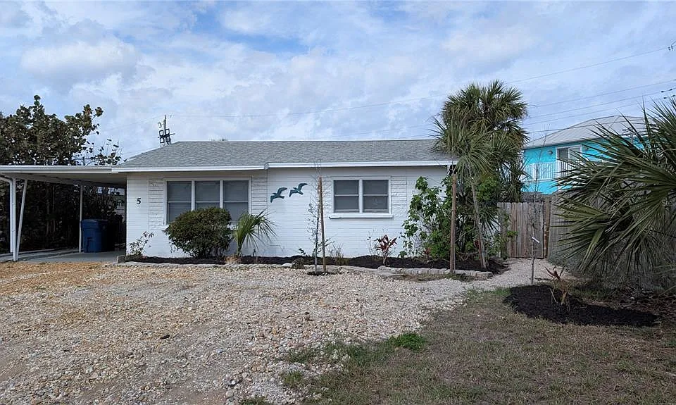 5 Seaside Dr