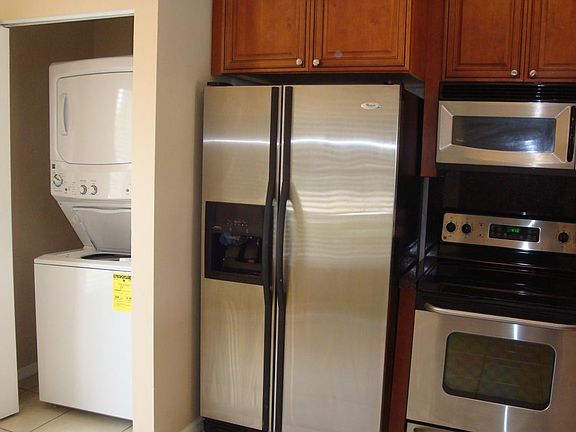 3rd image of 865 Summit Lake Dr