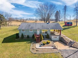 860 Sunset Dr, Freeport, PA 16229