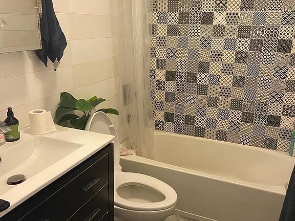 2nd image of 162 Woodruff Ave #1J