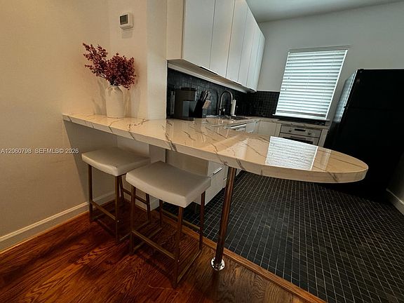 3rd image of 736 13th St APT 104