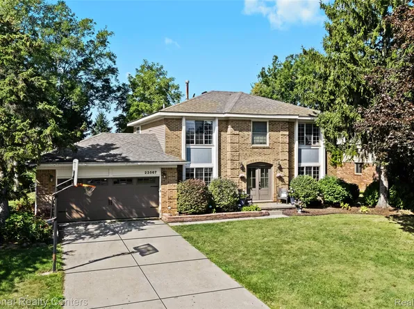 23567 Hickory Grove Ln, Novi, MI 48375