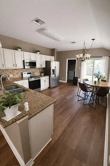 102 Wallin St — Photo 4