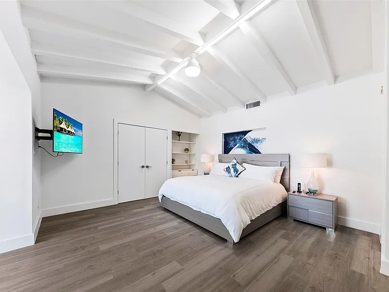 1663 N Fort Lauderdale Beach Blvd — Photo 17