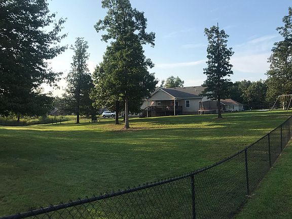 4th image of 436 Presley Cir