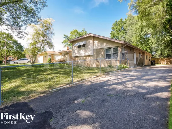 2108 Linden Ave, Waukegan, IL 60087