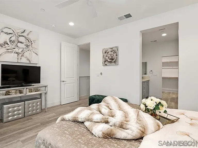 347 Oak Ave — Photo 12