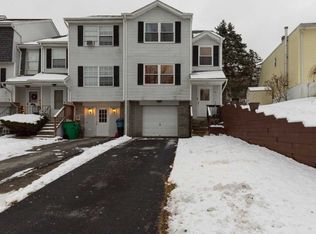 54 Windmill Rd, Poughkeepsie, NY 12601