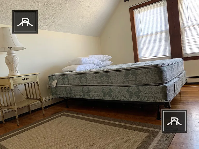 3 Everett Ave — Photo 7