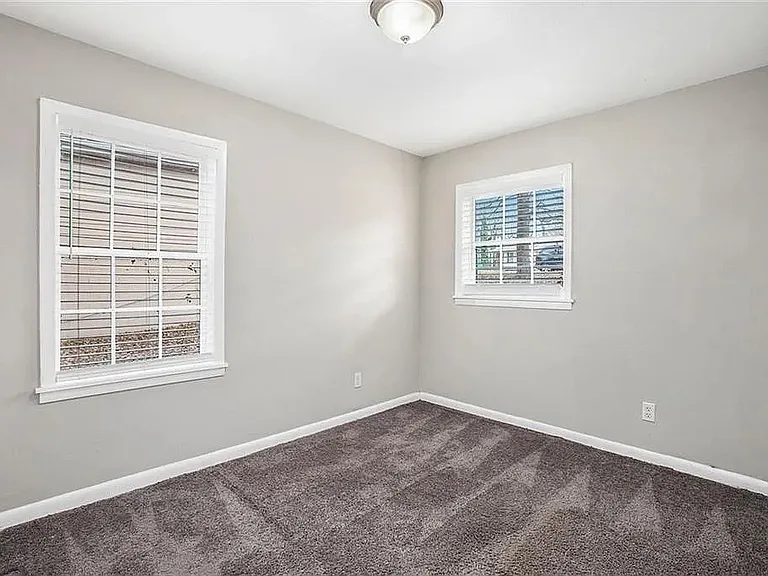 2625 Crestdale Cir SE — Photo 5