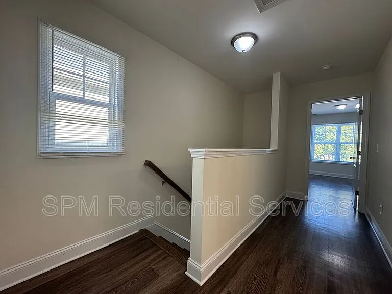 1324 S 8th St — Photo 12