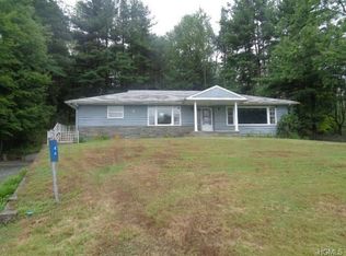 46 Lakeland Dr, South Fallsburg, NY
