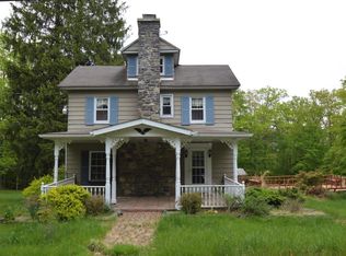 244 Lake Rd, Canadensis, PA 18325
