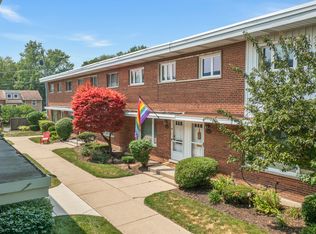 328 S Maple St, Mount Prospect, IL 60056