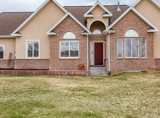 9776 N Oquirrh View Dr, Eagle Mountain, UT 84005
