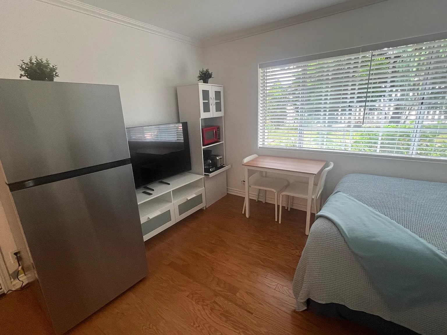 Carnegie Ln, Redondo Beach — Photo 4