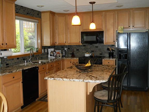 2nd image of 25723 W Lake Wilderness Dr SE