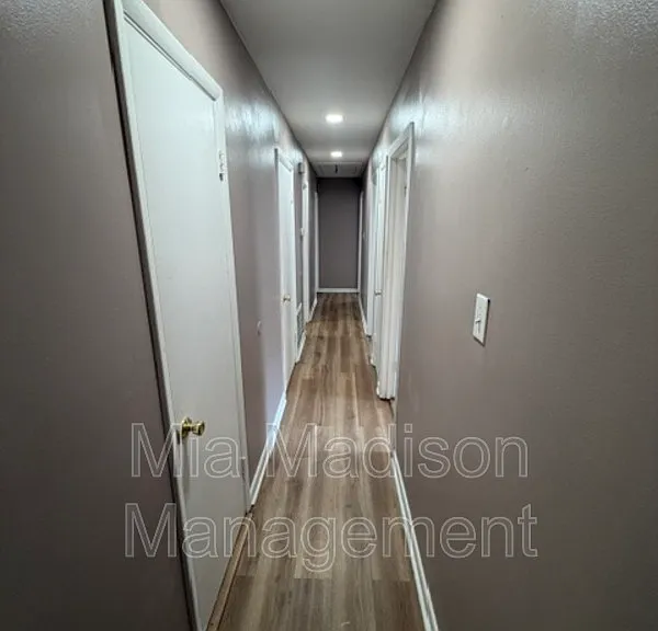 9406 Dunwoody Dr — Photo 13