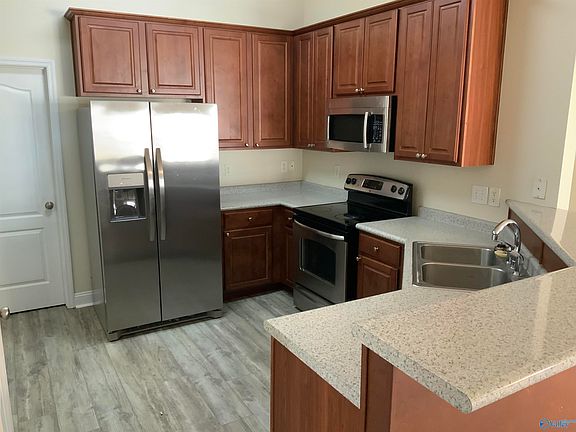 3rd image of 285 Shadow Ct SW