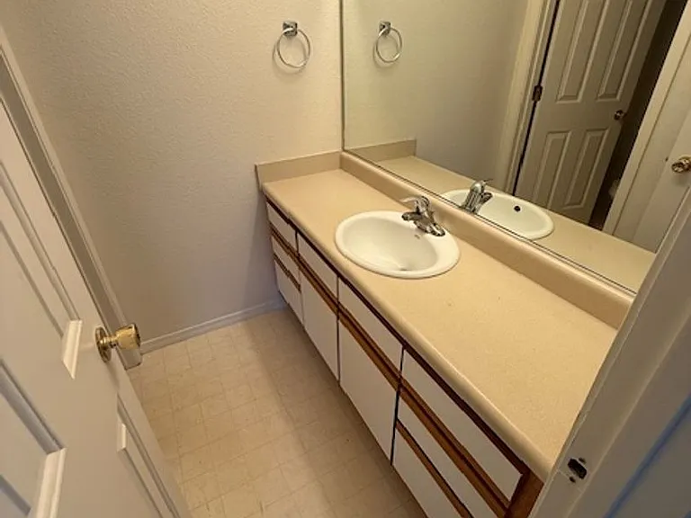 3014 W Villard St #A — Photo 16