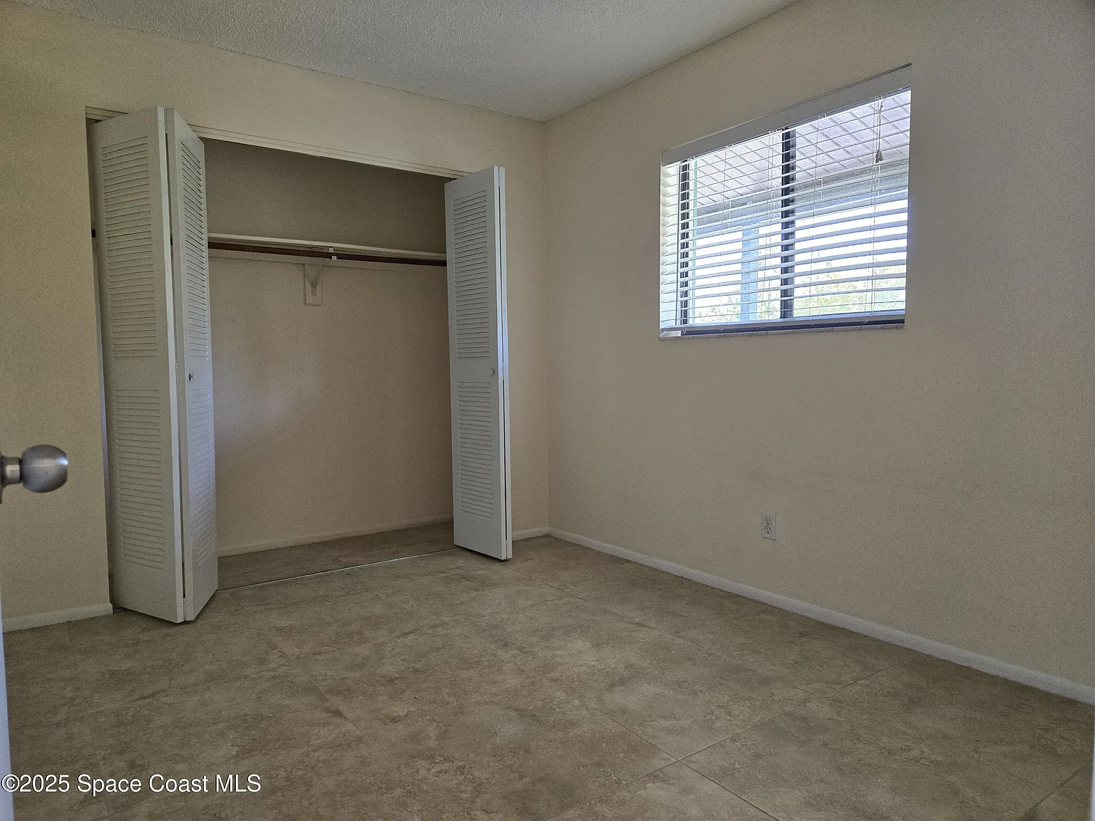 2 bed, 2.0 bath, 894 sqft, $1,600 — Photo 3