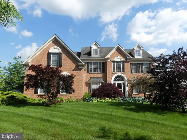 1215 Revere Dr, Chalfont, PA 18914