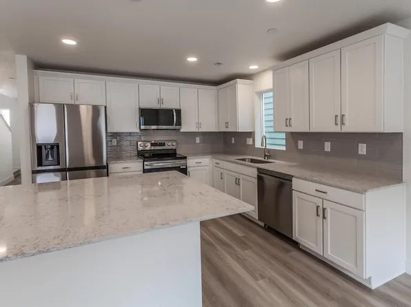 947 Trumpet Ln, Windsor, CO 80550