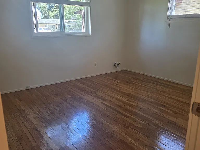 1273 Dale Way — Photo 8