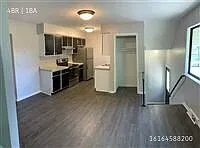 Allendale 4 bedroom duplex at 5267 Rich — Photo 4