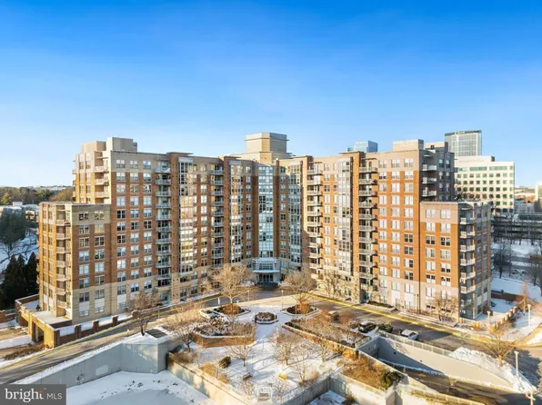 11800 Sunset Hills Rd Unit 702, Reston, VA 20190