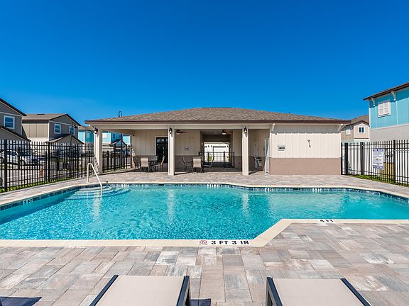 Whitney Place Swimming Pool