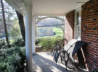 869 Todt Hill Rd, Staten Island, NY 10304