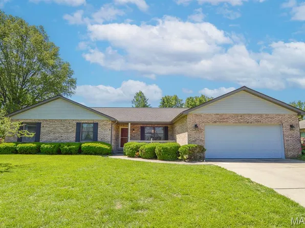 230 Winterberry Dr, Belleville, IL 62220